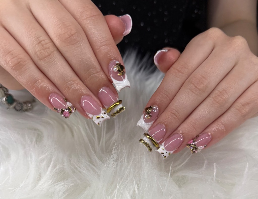 Floral nail art